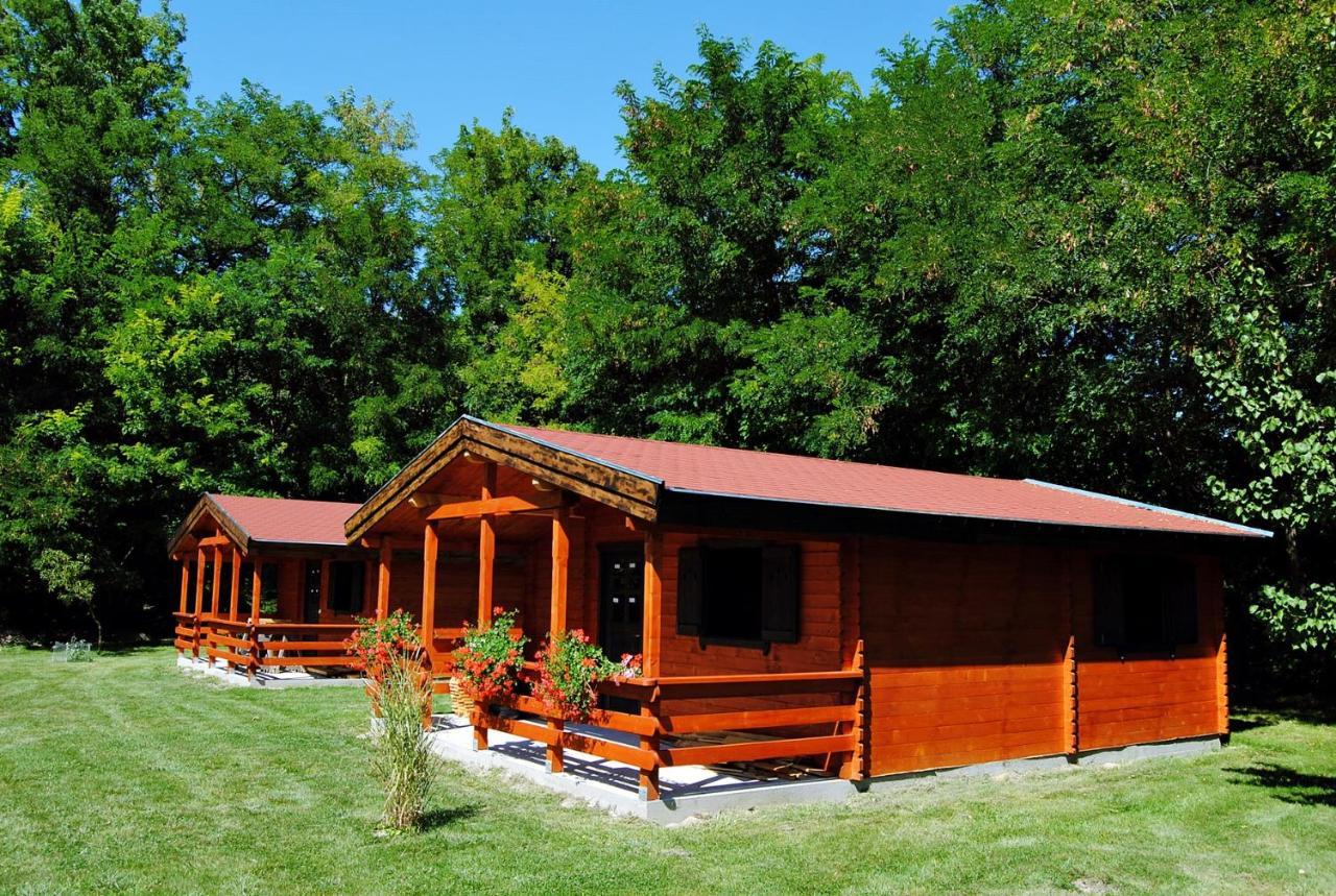 Villa Hedi Vendeghaz Dunakiliti Exterior foto